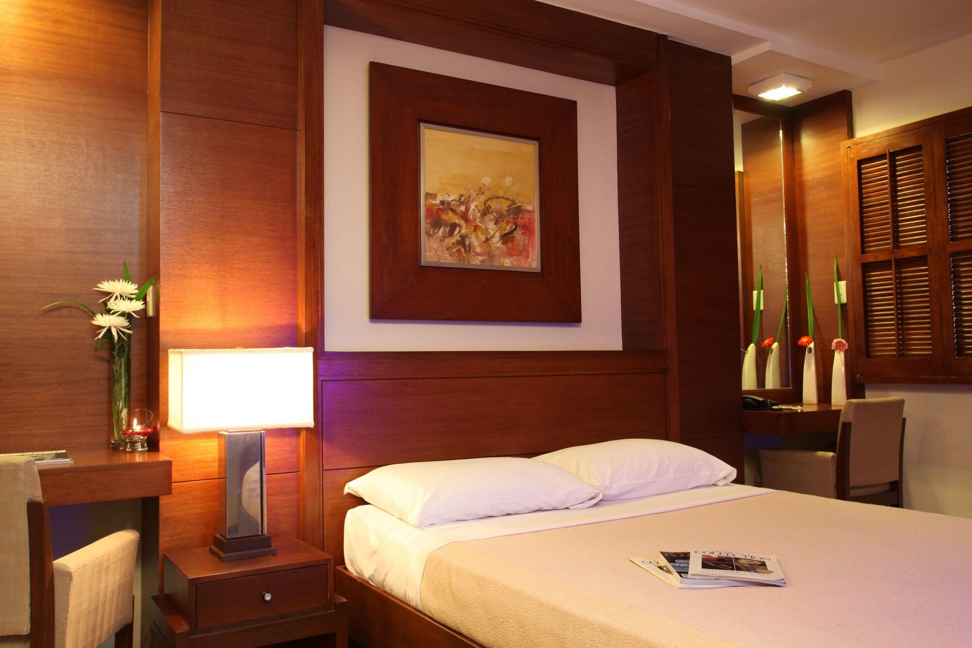 Amorsolo Mansion Hotel Makati City Екстер'єр фото