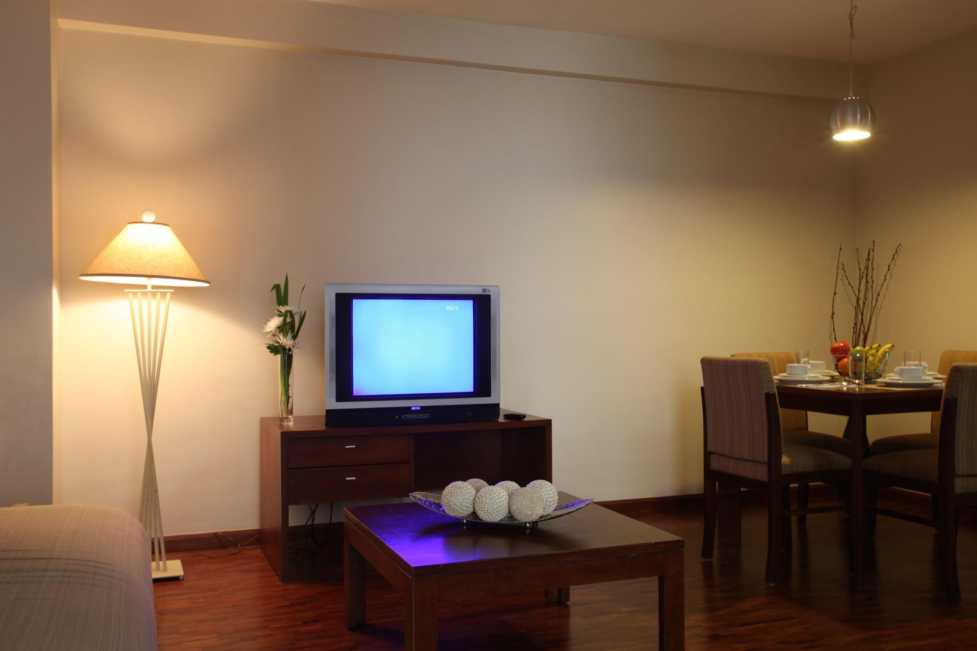 Amorsolo Mansion Hotel Makati City Екстер'єр фото