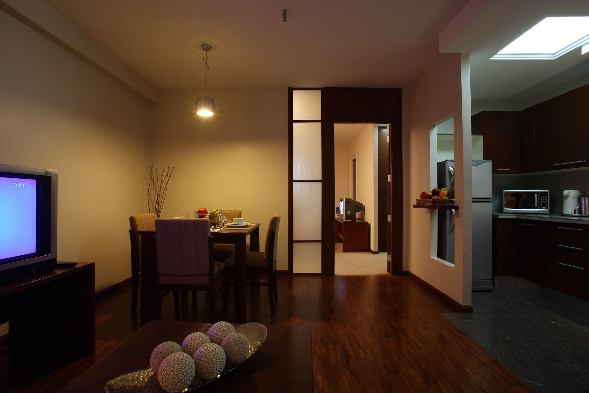 Amorsolo Mansion Hotel Makati City Екстер'єр фото