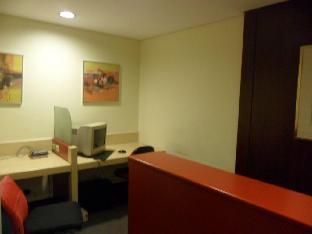 Amorsolo Mansion Hotel Makati City Екстер'єр фото