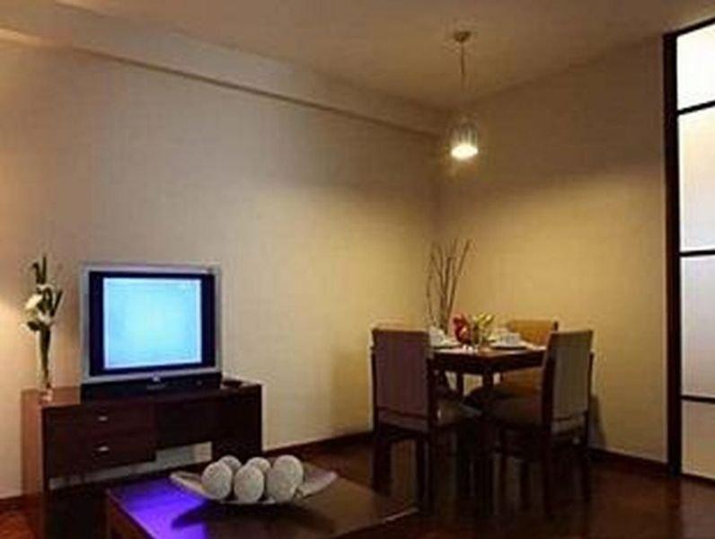 Amorsolo Mansion Hotel Makati City Екстер'єр фото