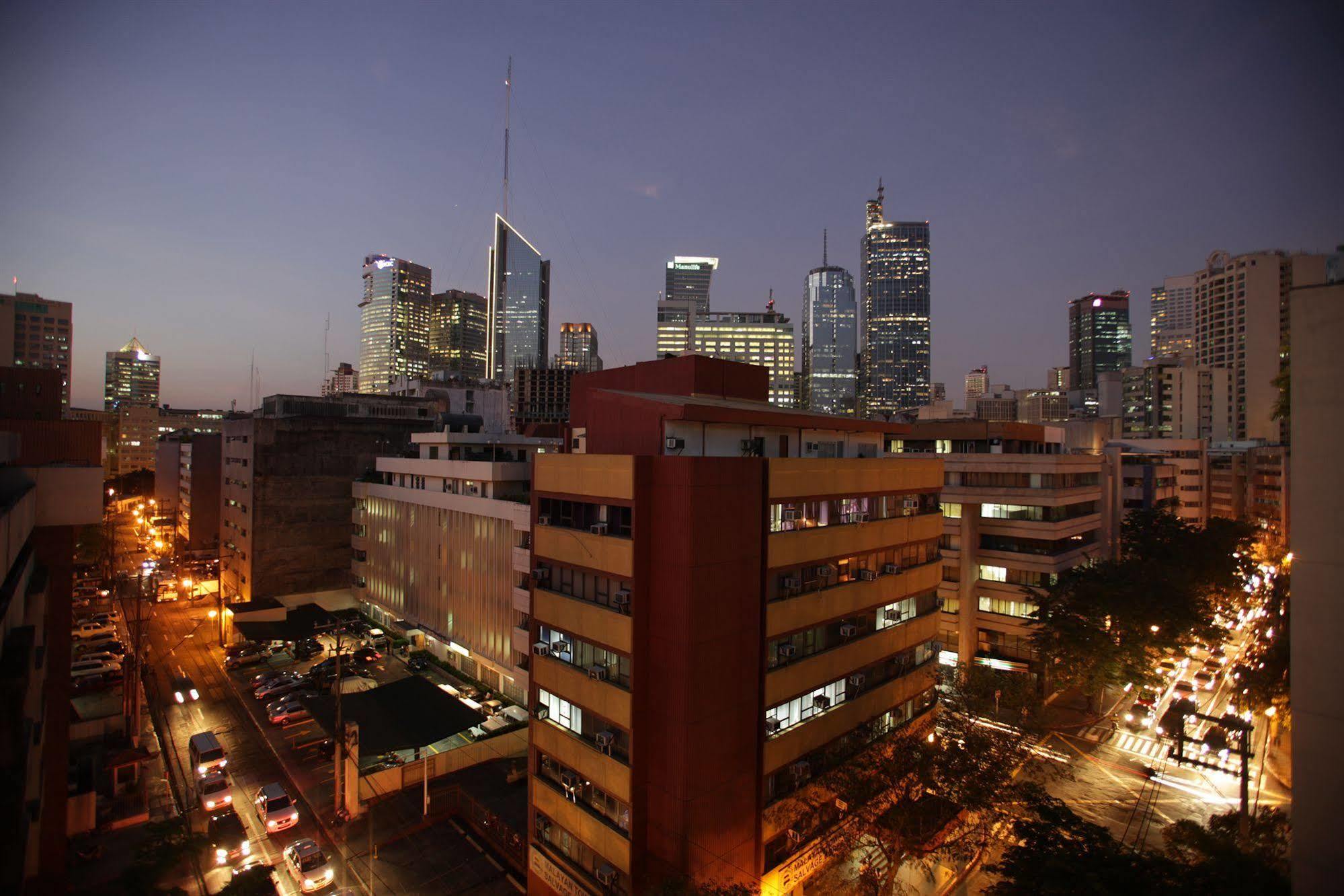 Amorsolo Mansion Hotel Makati City Екстер'єр фото